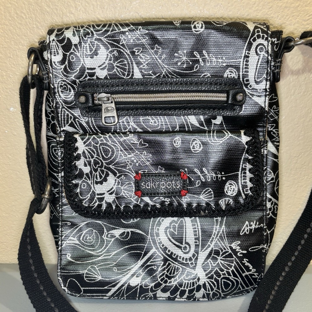 Sakroots Peace Artist Circle Crossbody Bag Purse Handbag Black White Zip ID Card
